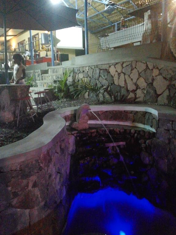 Quatre Vents 庞达努斯旅馆酒店 外观 照片
